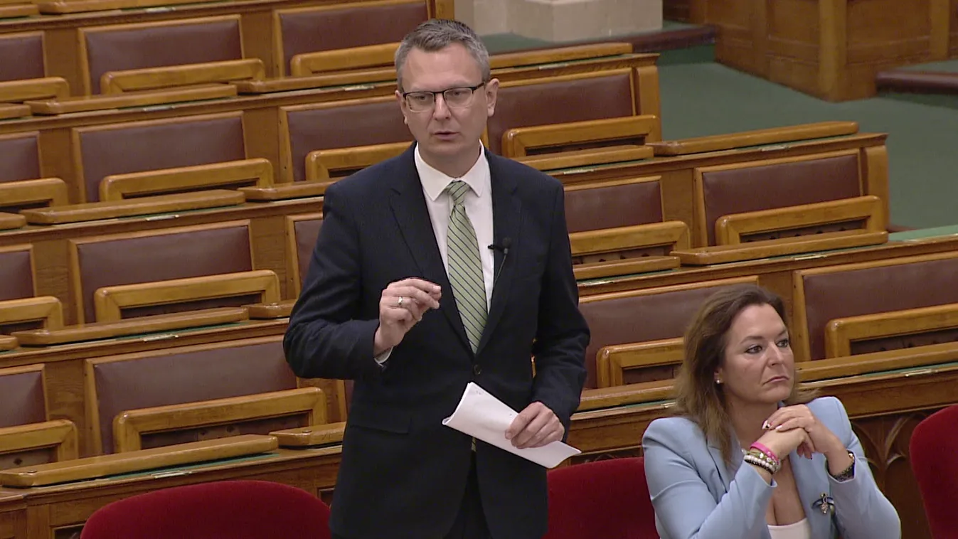 Ismét ment az adok-kapok a parlamentben