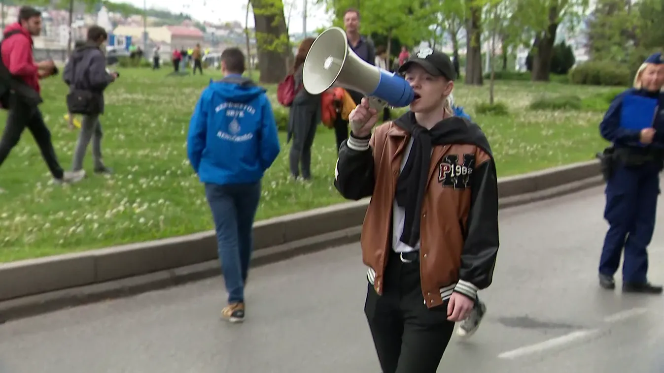 Pankotai Lilit is felkarolják a Momentum politikusai