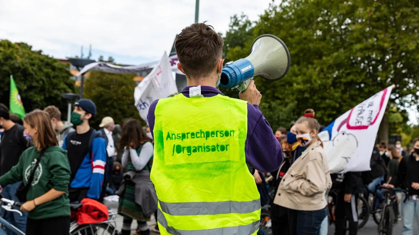 Globális klímatüntetéseket jelentett be szeptemberre a Fridays for Future
