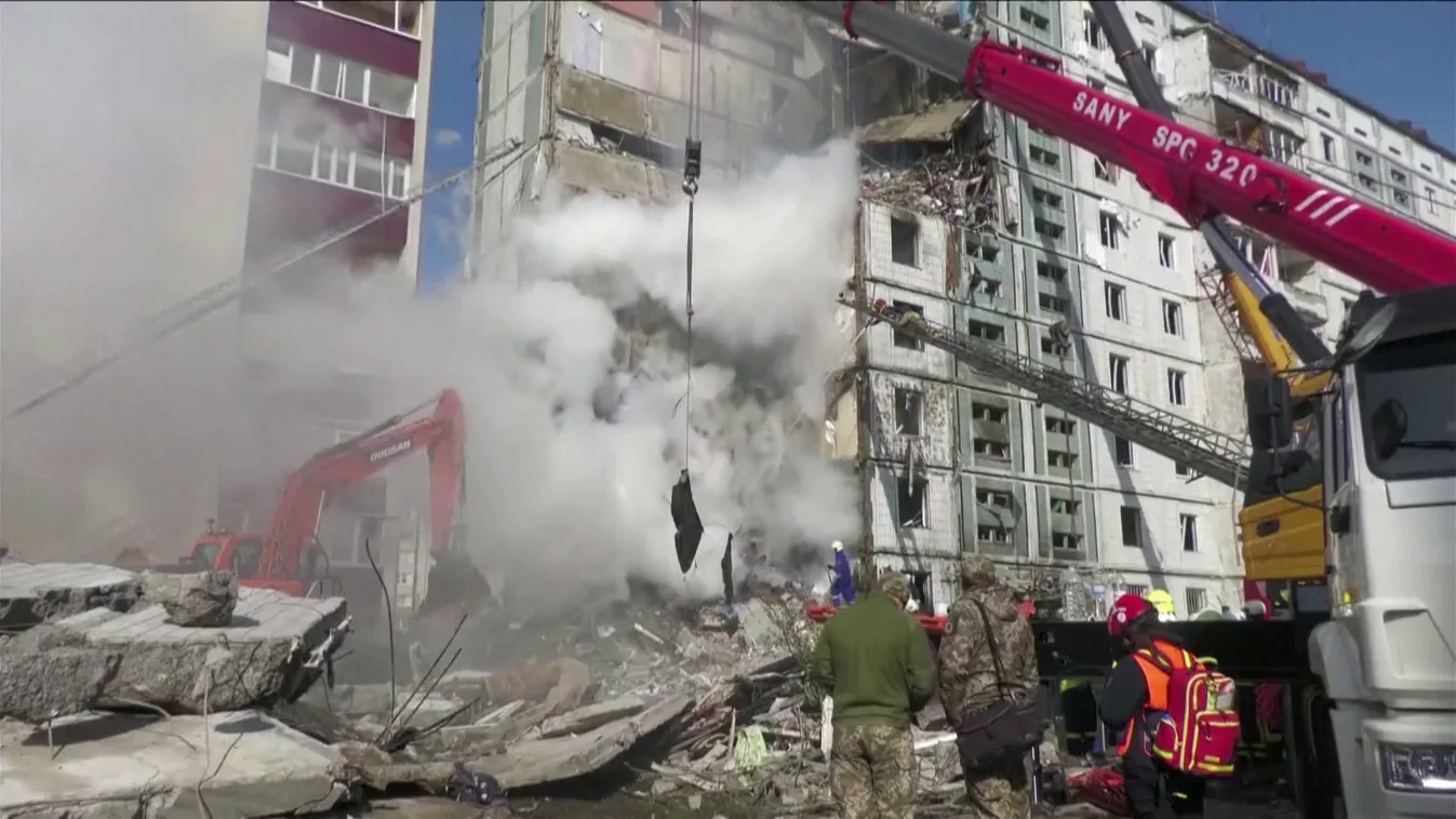 Lakóházak rongálódtak meg rakétatámadások következtében