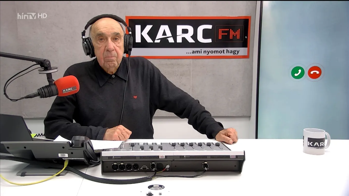 Paláver: Ferenc pápa egy bronz olajfaágat, a béke jelképét ajándékozta az ukrán elnöknek