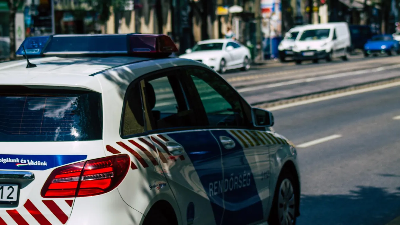 Kés, penge, csuklya - így készült egy férfi az El-döntőre