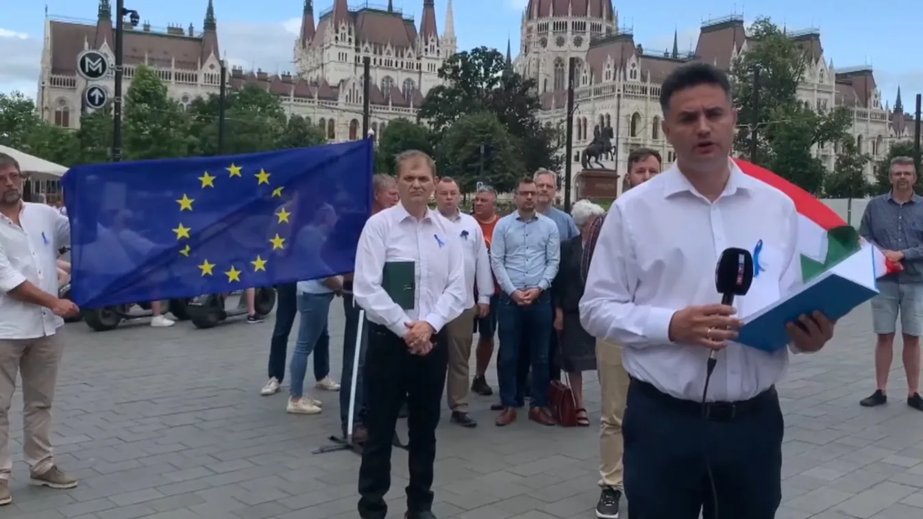 Másfél éves tervezgetés után megalakult Márki-Zay pártja