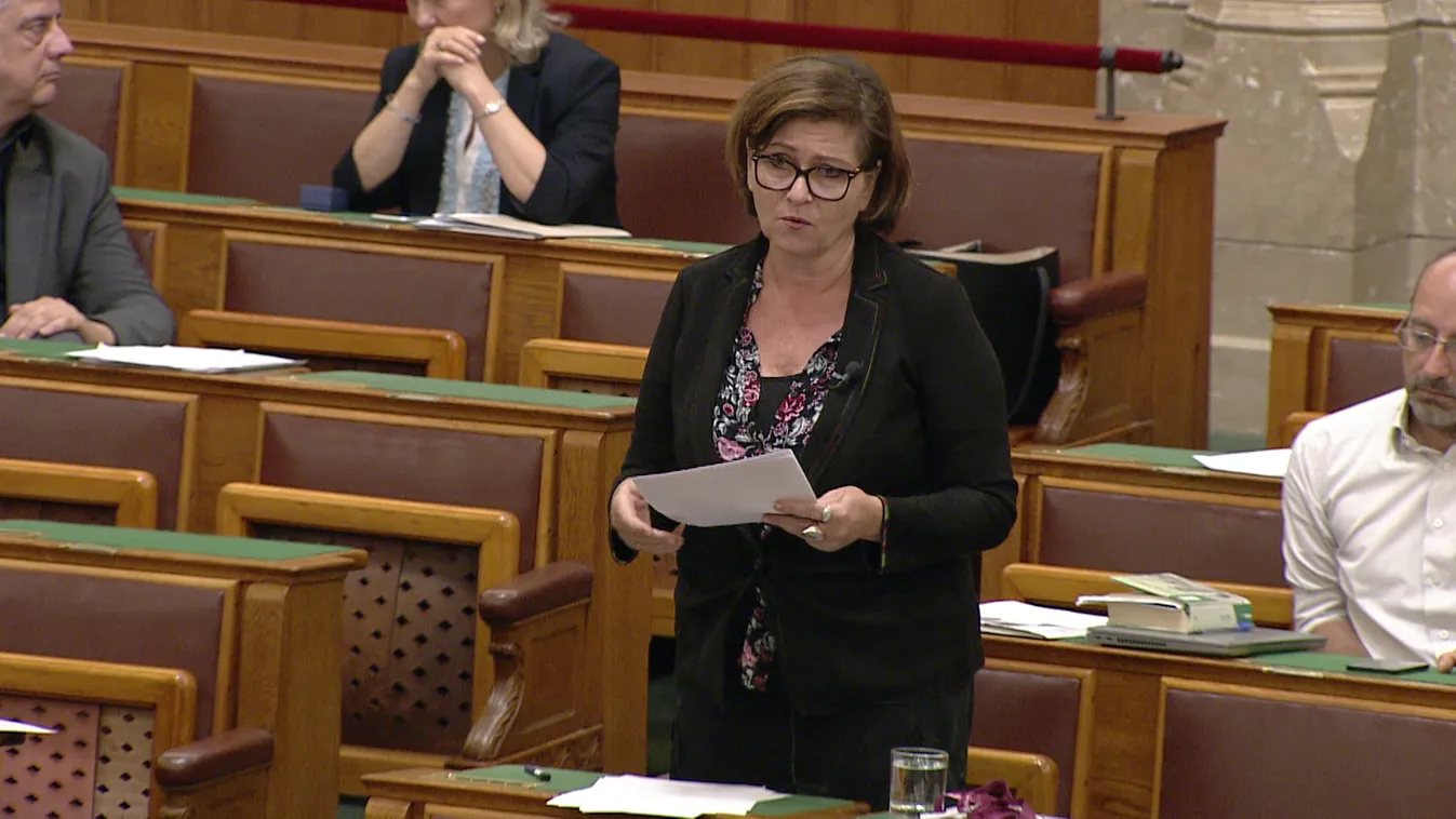 18 óra után véget ért a vita a parlamentben