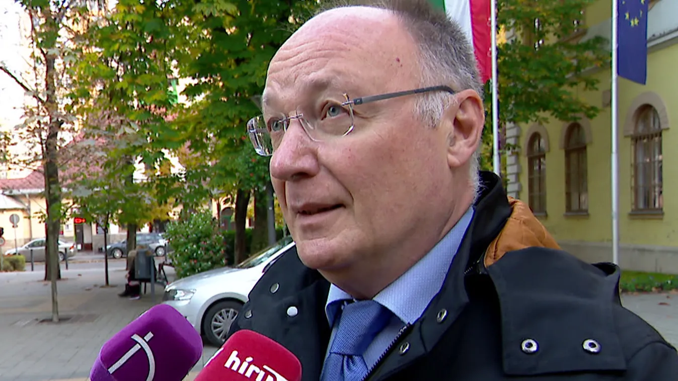 Az ittas vezetésen ért szocialista Burány Sándor kapott díszpolgári címet Kispesten