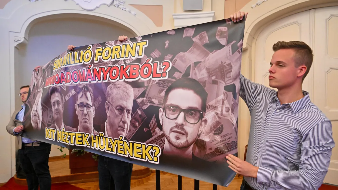 Fidelitas-demonstráció a budapesti közgyűlés üléstermében