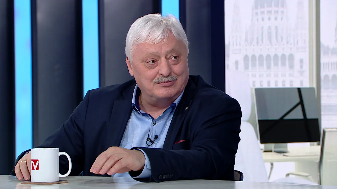 Vezércikk: Fekália folyik a 120 millióért felújított zuglói tér padjain