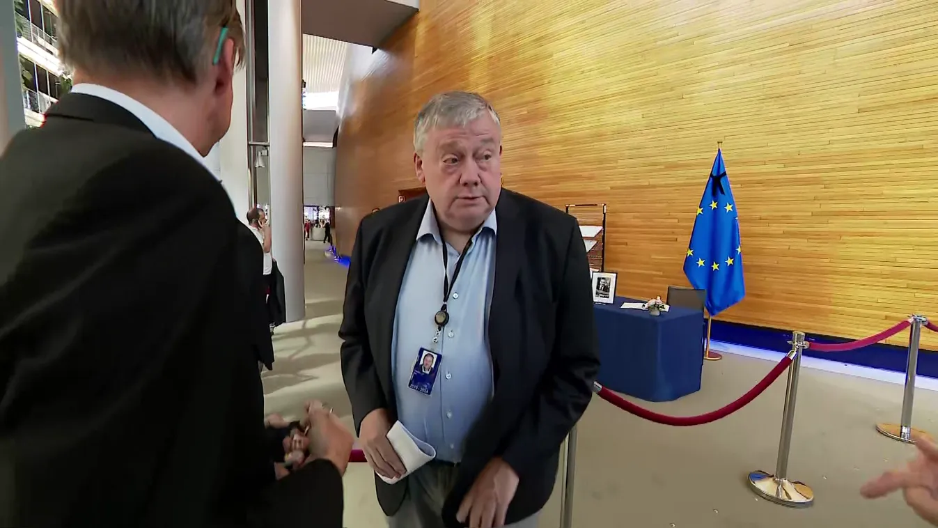 Marc Tarabella dolgozik miközben folyik ellene az büntetőeljárás