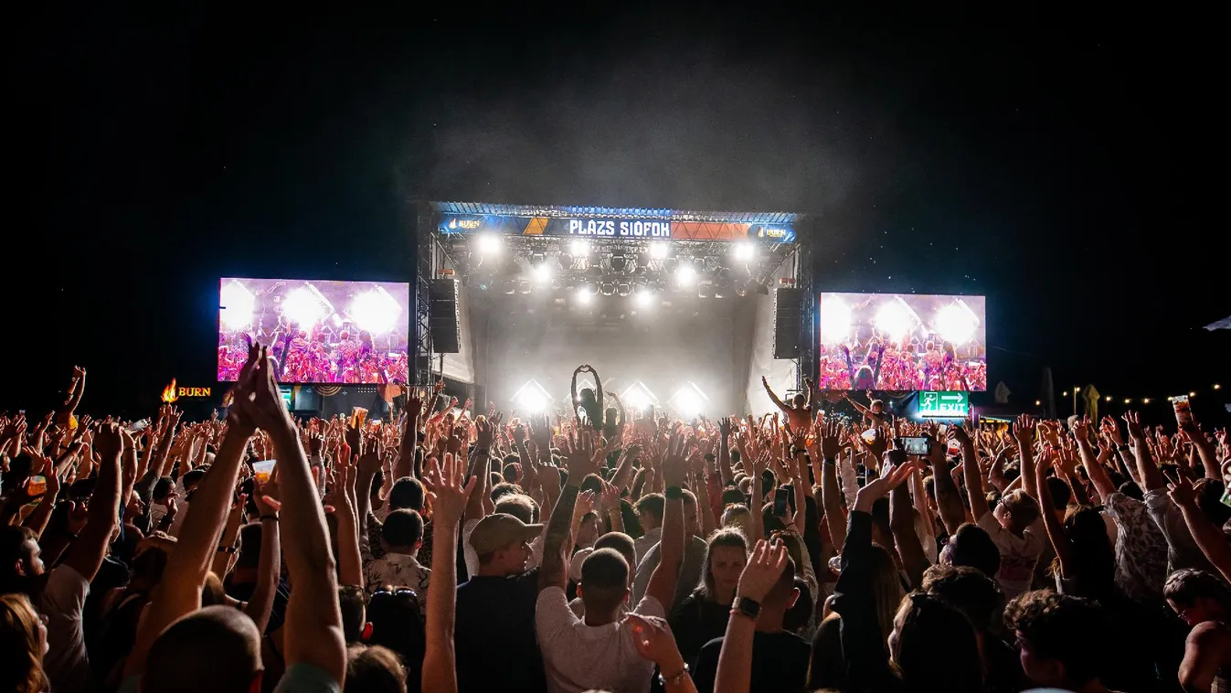 Ákos, Azahriah és a nyár első Boat Partyja a Plázson