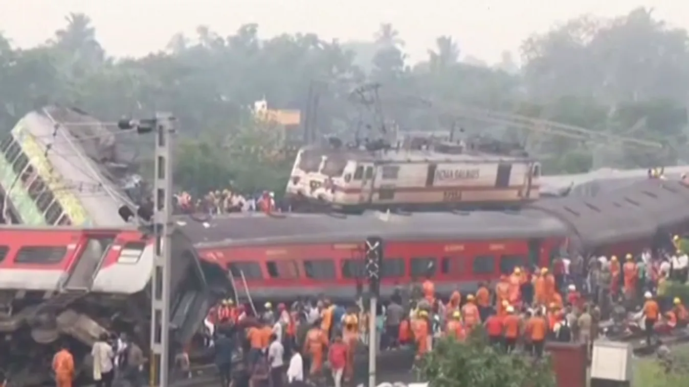 Több száz az indiai vonatbaleset áldozatainak száma