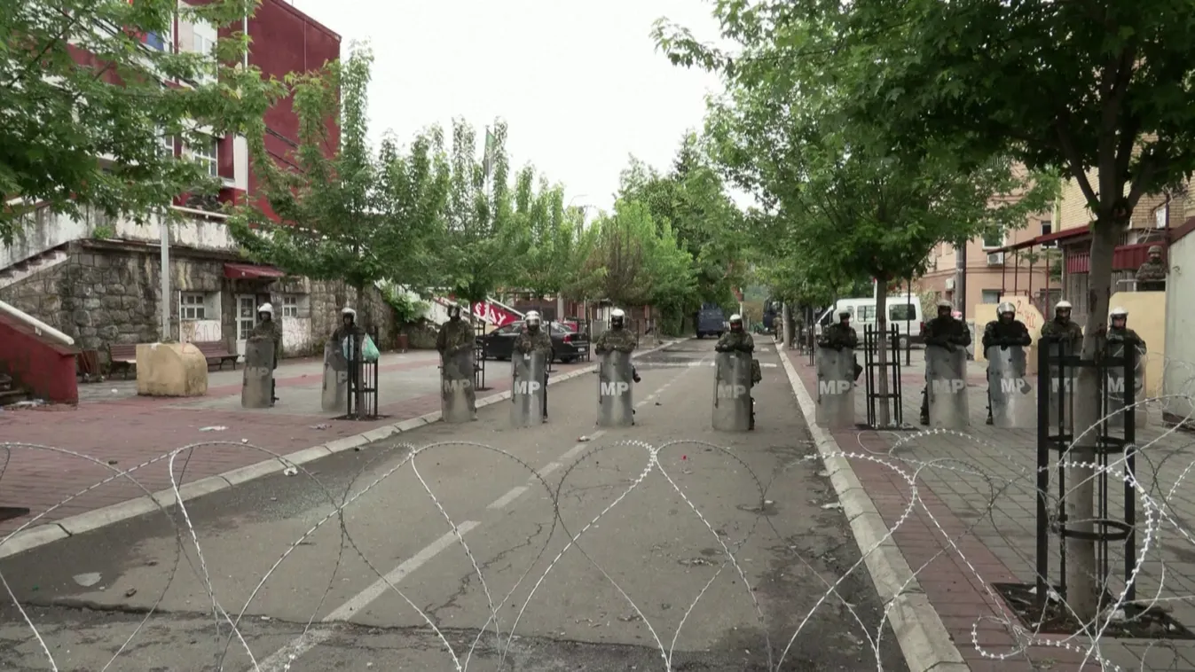 Továbbra is feszült a helyzet Koszovó és Metohija területein