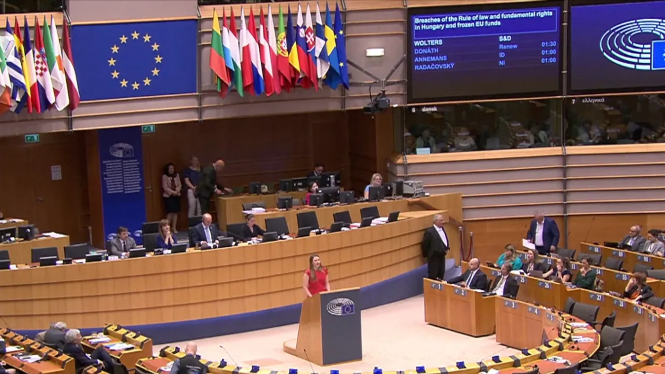 Európai híradó: Az Európai Unió egyre mélyebbre süllyed a törvénytelenségbe