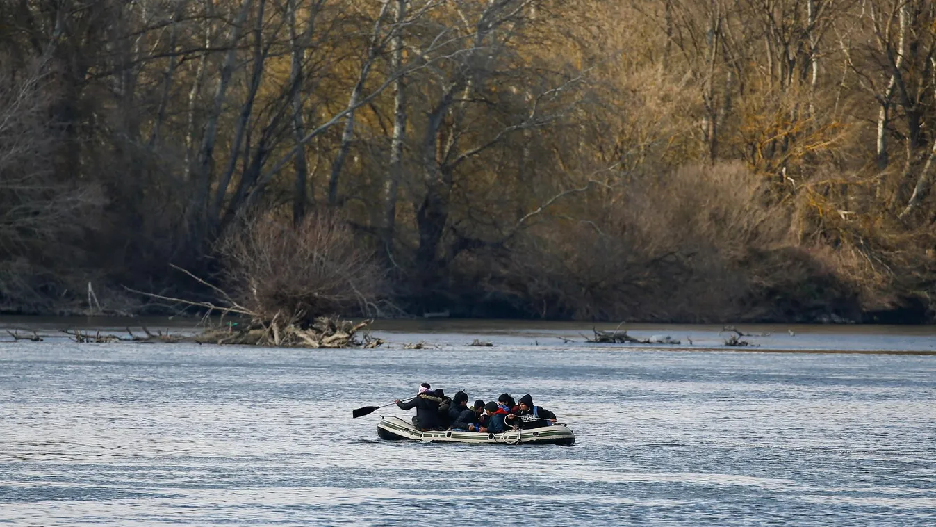 Migránsok tucatjai jutottak át Görögországba