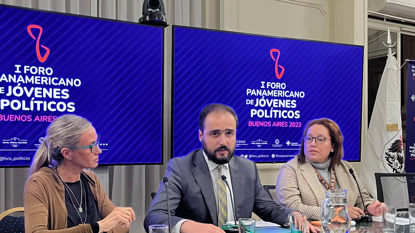 Argentínában ismertették a magyar kormányzati politika céljait az Alapjogokért Központ munkatársai