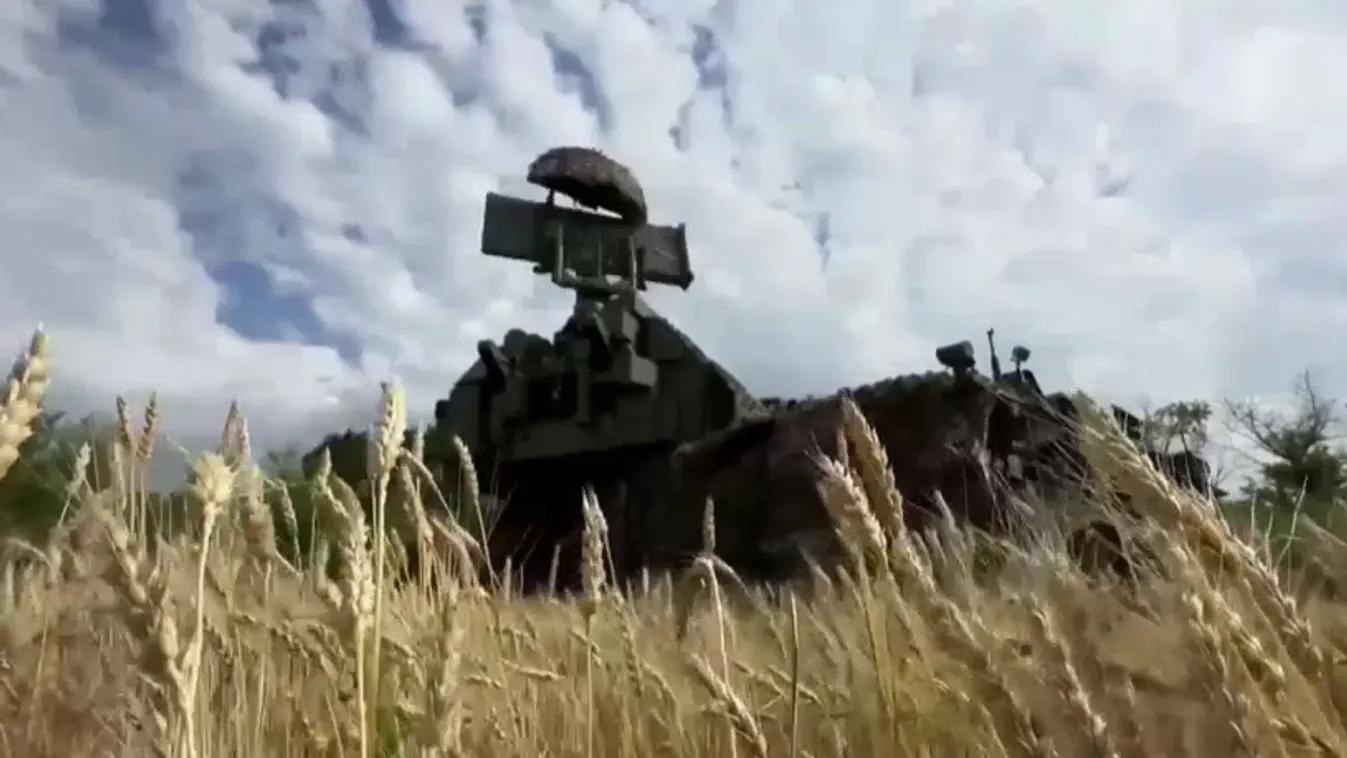 Háború Ukrajnában: Zelenszkij szerint elkerülhetetlen, hogy a háború átterjedjen az orosz területekre