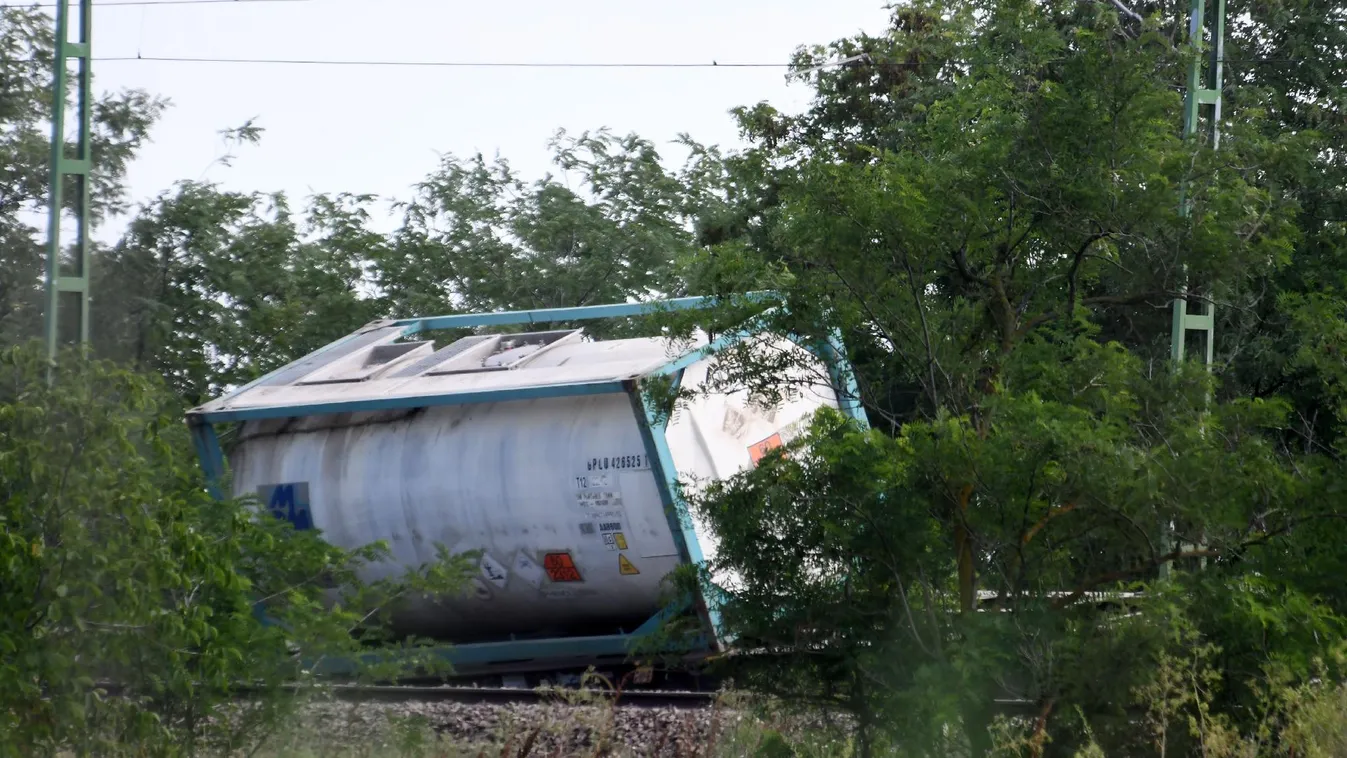 Védik a vízfolyásokat a vonatbaleset közelében