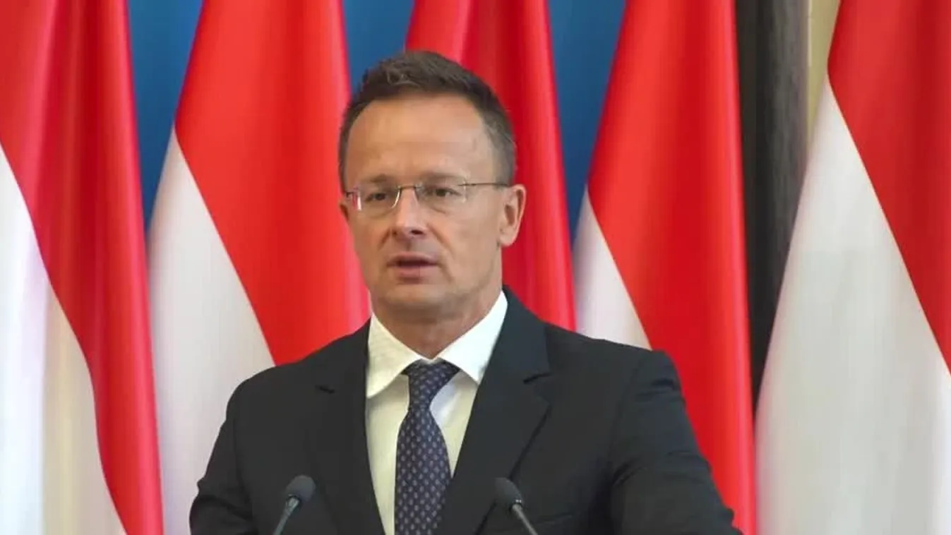 Szíjjártó Péter: Zsarolni próbálják a hazánkban beruházó német vállalatokat