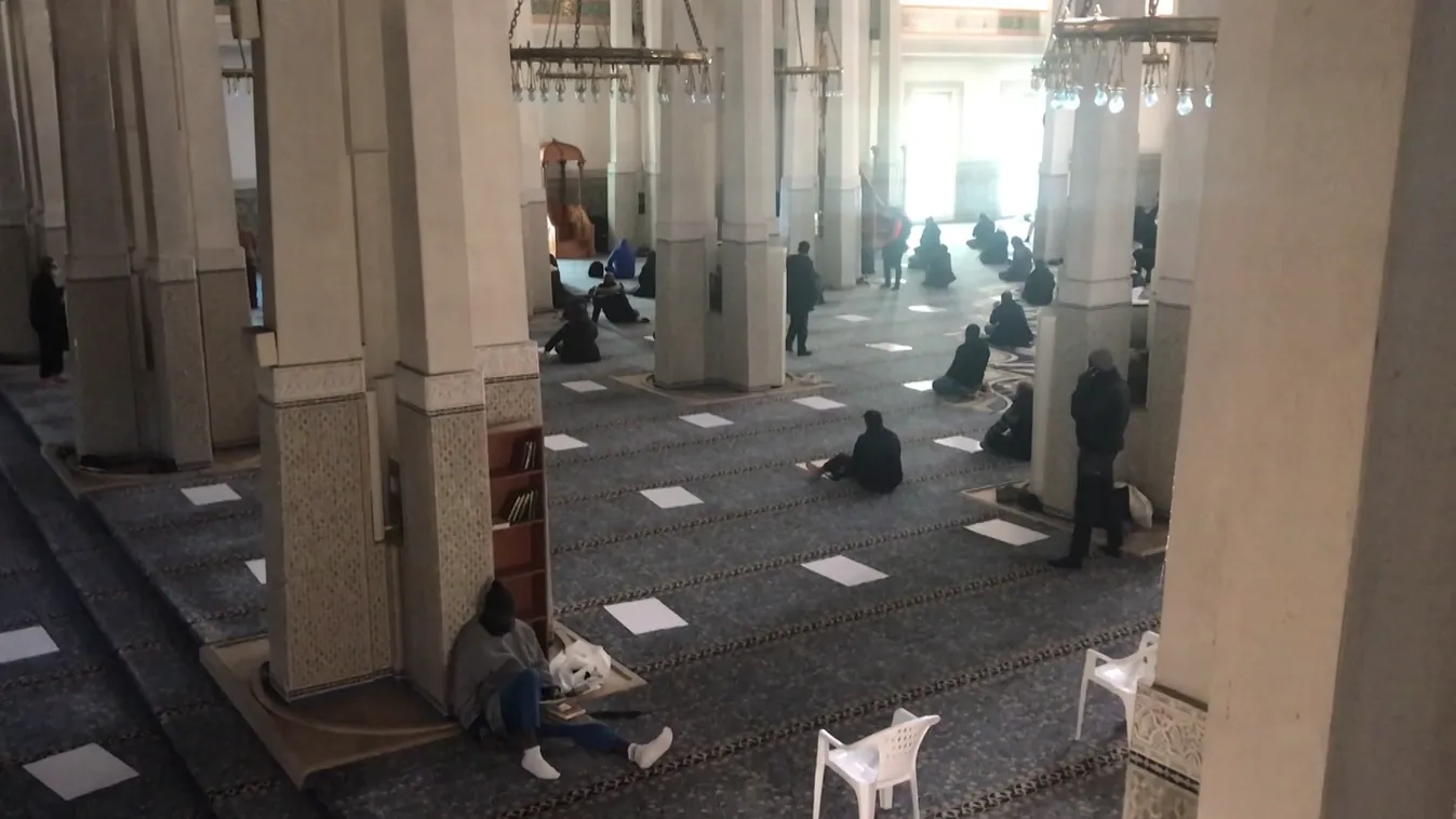 Bezáratná az engedély nélküli muszlim imahelyeket az olasz kormány