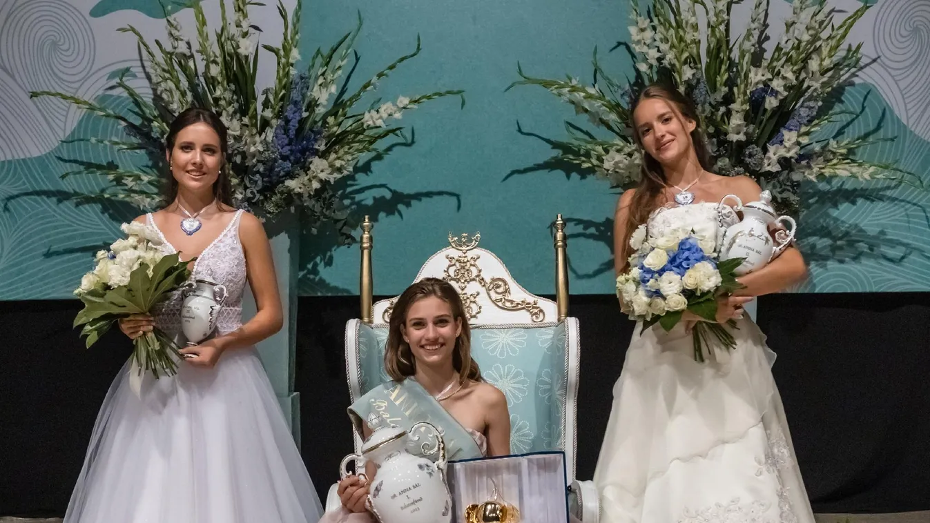Elsőbálozók lettek a balatonfüredi Anna-bál szépei
