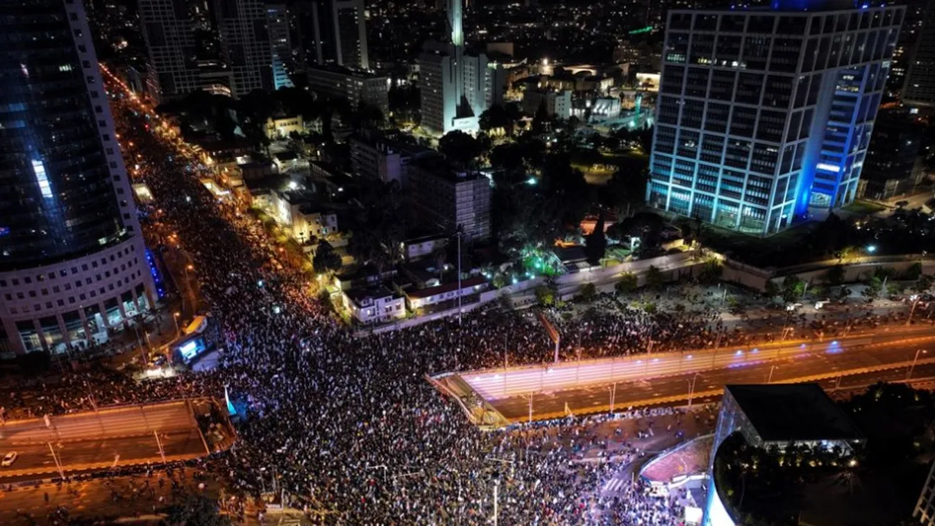 Izraelben több százezren tiltakoztak a tervezett igazságügyi reform ellen