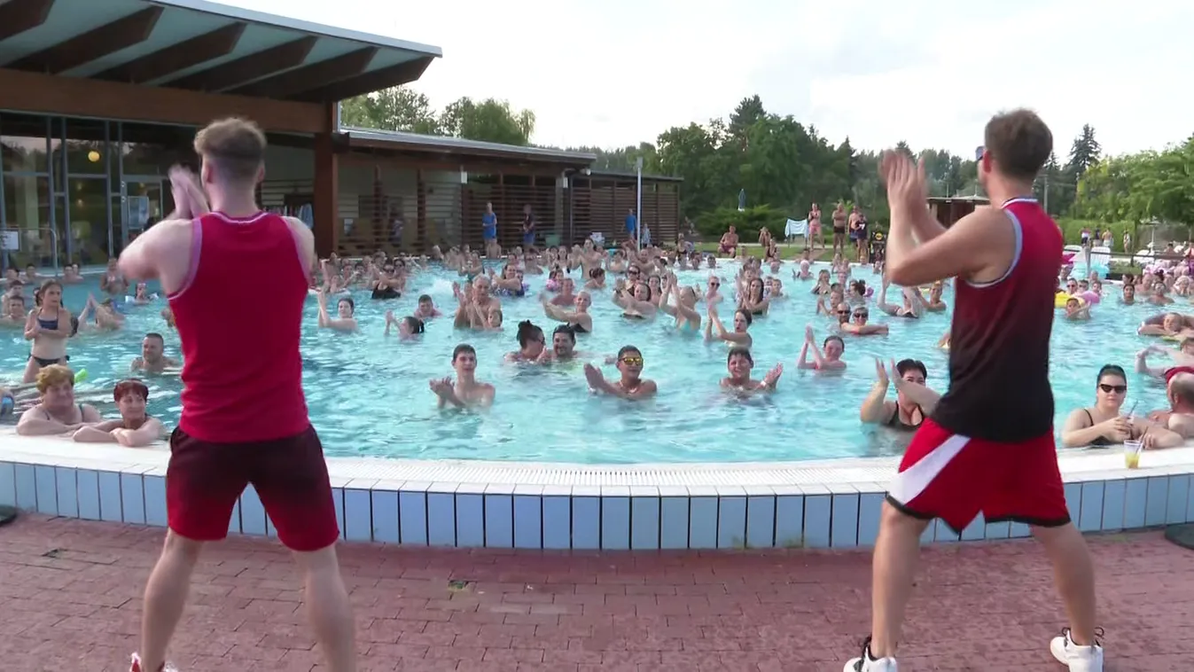 Rengeteg program várta idén a fürdőzőket a Strandok Éjszakáján