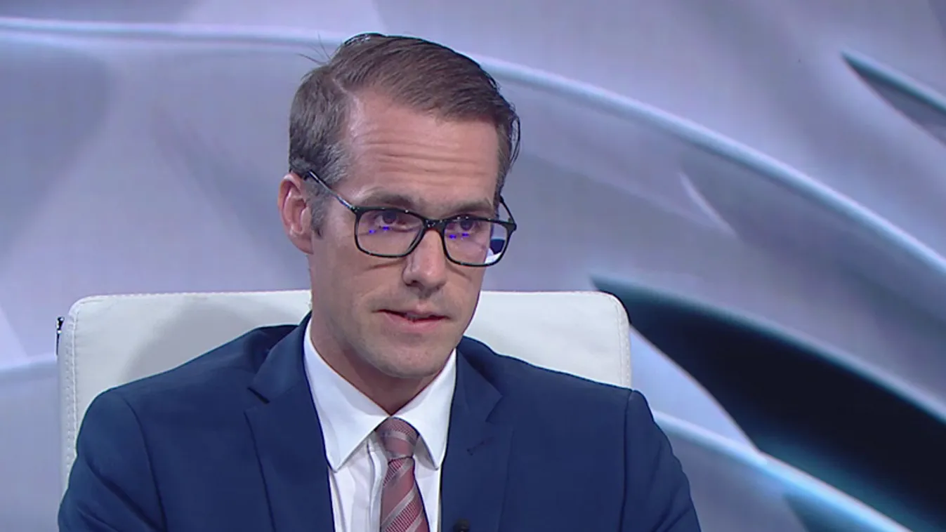 „Kína azon dolgozik, hogy többpólusú legyen a világrend”