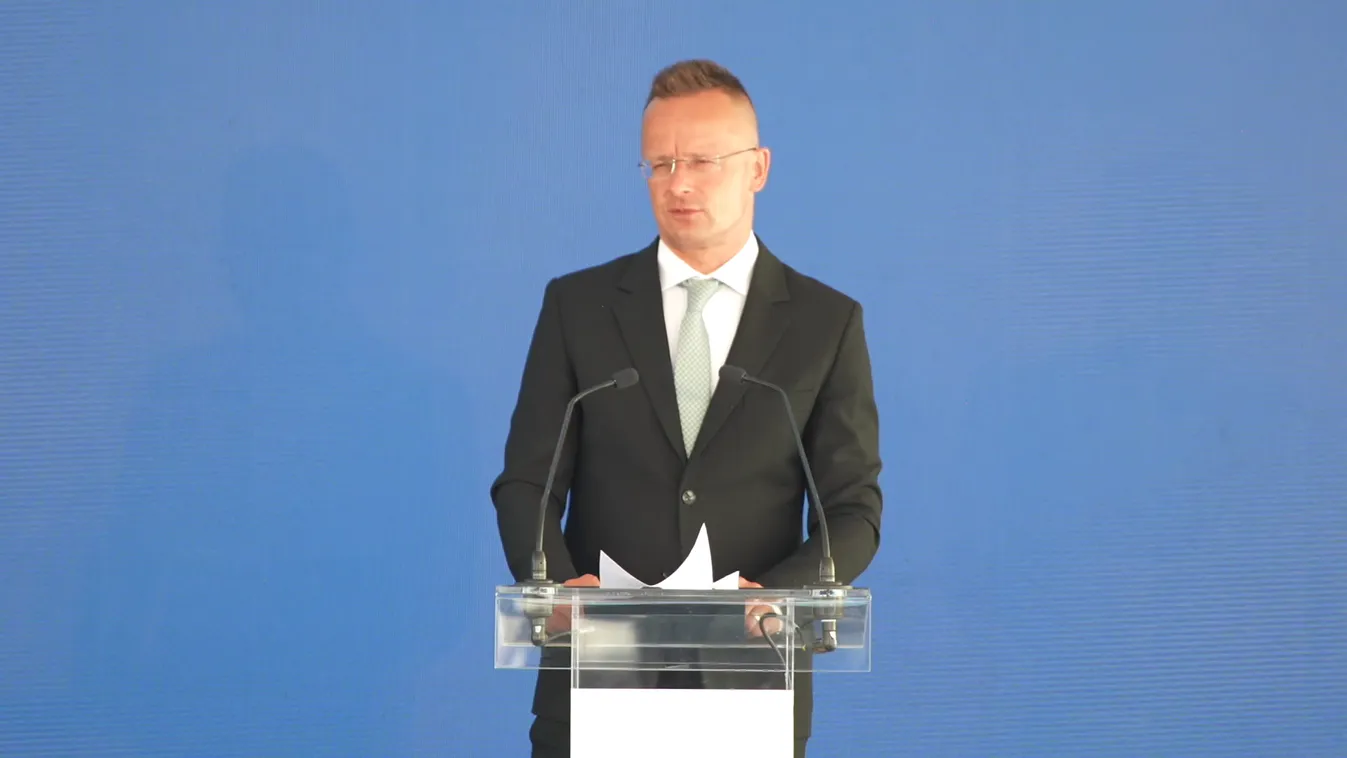 Szijjártó Péter: Magyarország mára kétségtelenül a töretlenül előrehaladó autóipari átalakulás egyik éllovasává vált