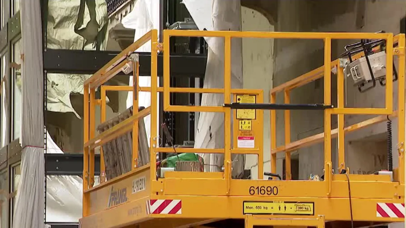 Félkész liftberuházás a Niedermüller Péter vezette Erzsébetvárosban