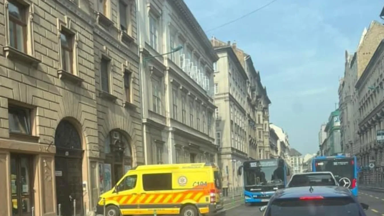 Wintermantel Zsolt: Alig fér el a mentő a Karácsony-féle biciklikaróktól