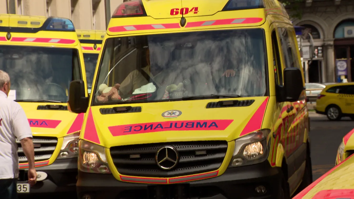 A mentősöket támadja a főváros baloldali vezetése