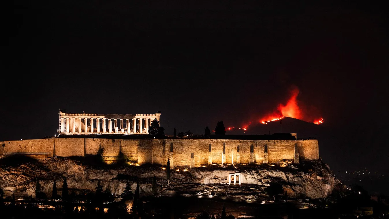 Tovább tombol az erdőtűz Athén mellett, Európa segítségét kérik a görögök