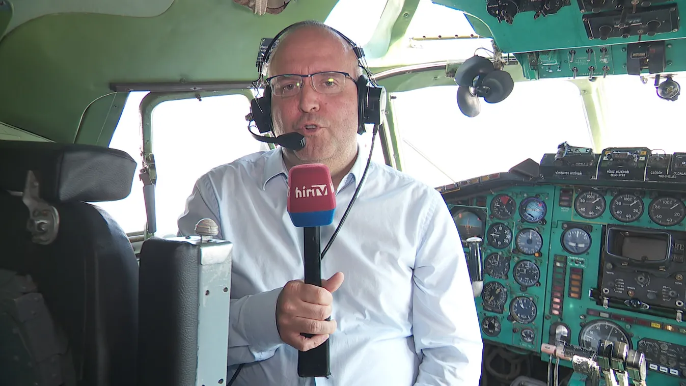 Egy este, amikor minden a repülésről szólt a harmadik Repülőtér éjszakáján