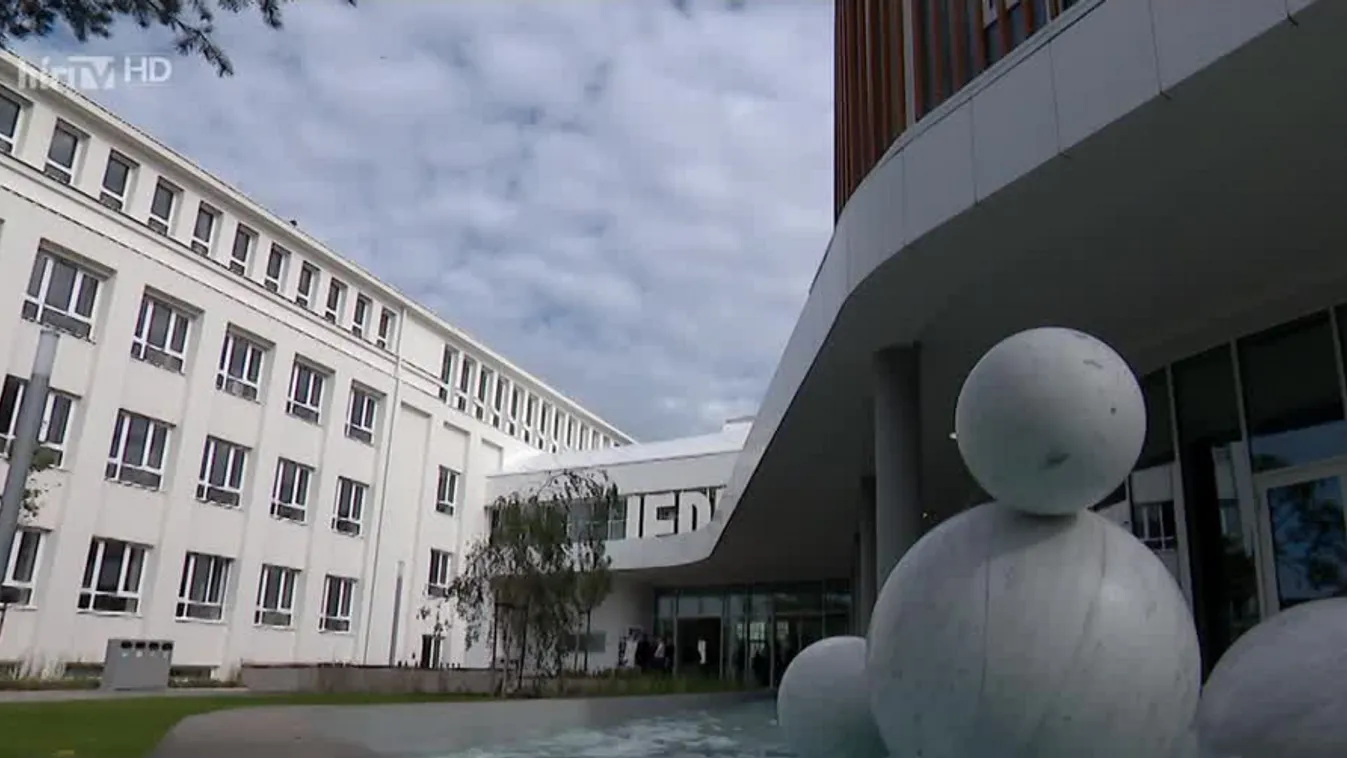 Huszonkét milliárd forintos költségvetésből újult meg a csepeli Jedlik Ányos Iskola