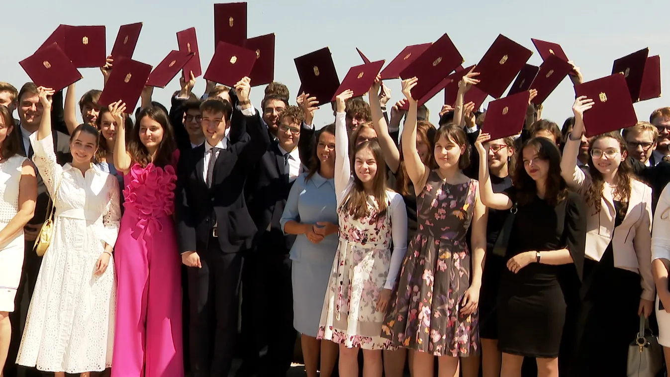 Novák Katalin: a Stipendium Peregrinum belépőjegy a legjobbak közé