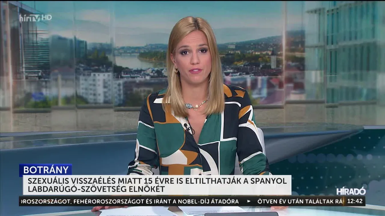 Szexuális visszaélés miatt 15 évre is eltilthatják a spanyol labdarúgó-szövetség elnökét