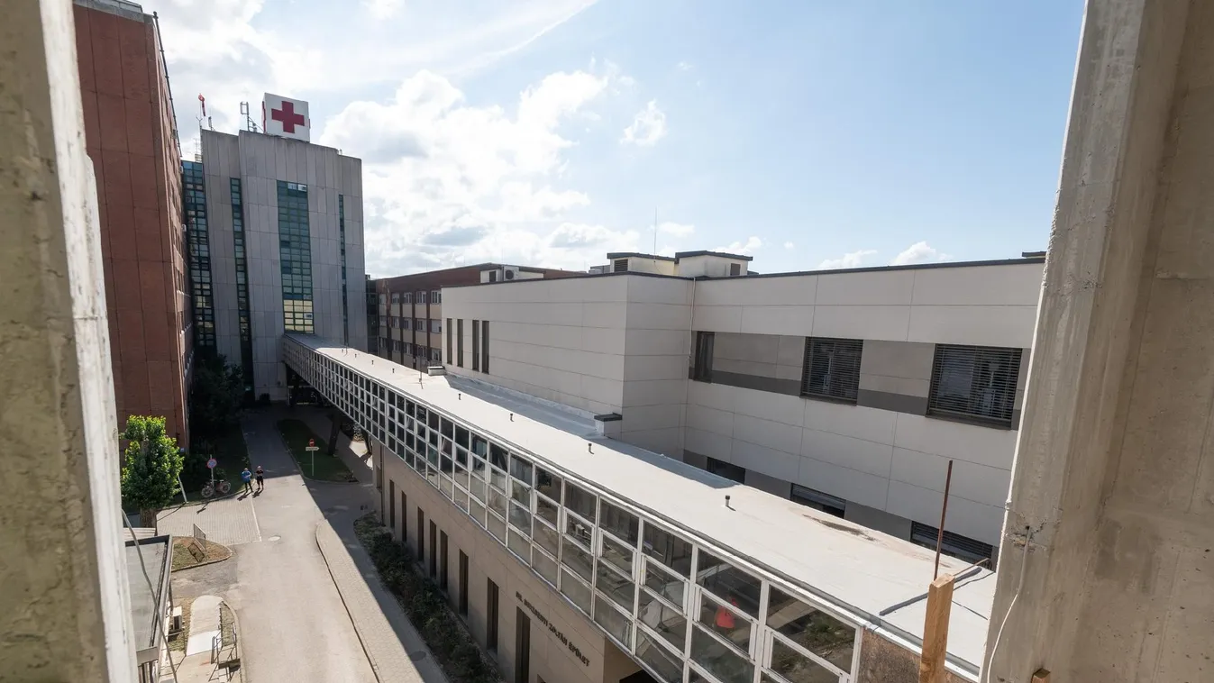 Jövő júniusra készülhet el a Fejér vármegyei kórház új tömbje