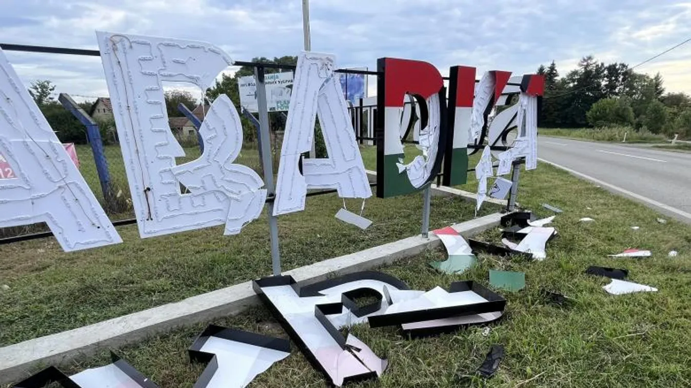 Megrongálták a nemrég kihelyezett magyar nyelvű Szabadka-feliratokat