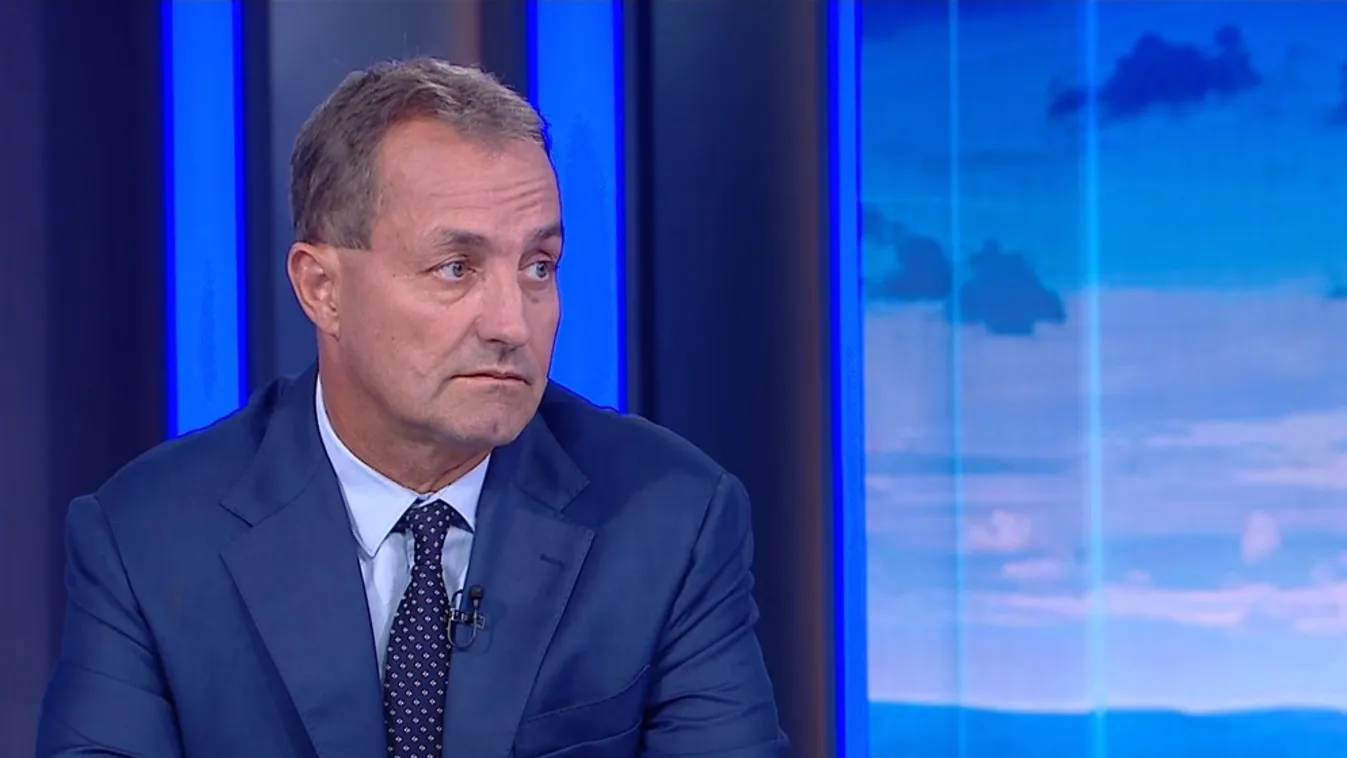 Napindító – Robottal végzett műtétek az Országos Onkológiai Intézet mellkassebészetén