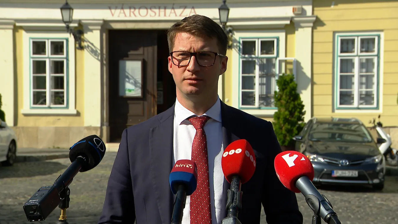 Felszólították V. Naszályi Márta baloldali polgármestert a határozatok végrehajtására