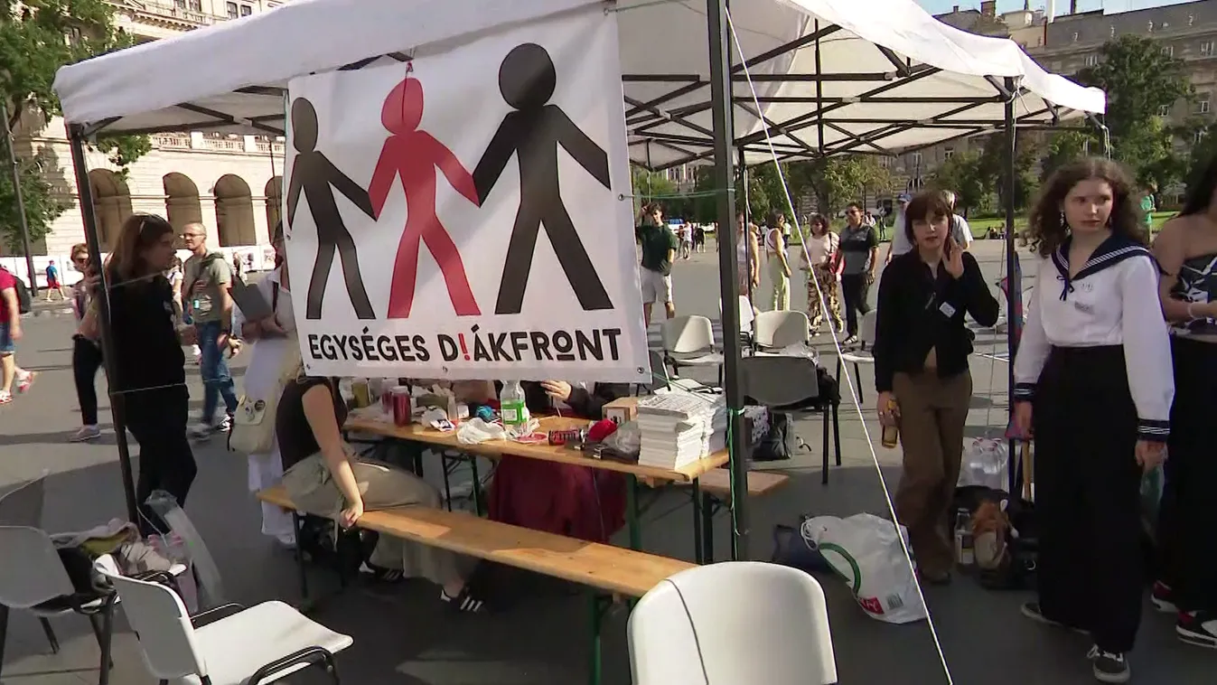 Rétvári Bence: Valótlanságok, álhírek terjedtek el a pedagógustörvényről