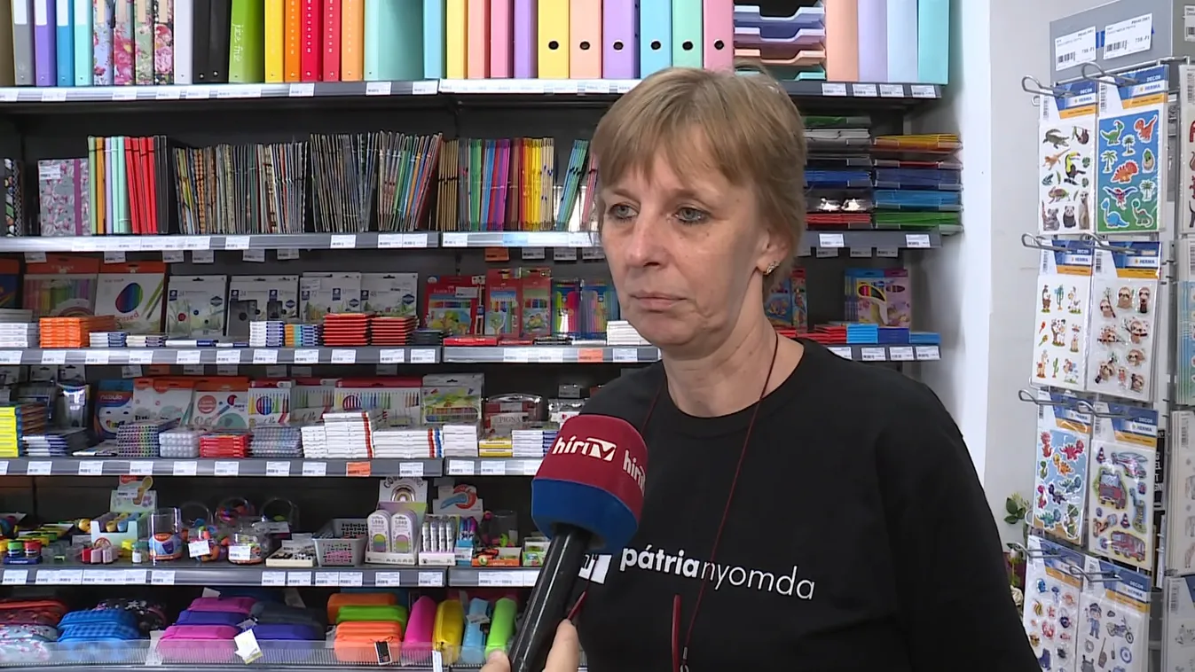 A héten elkezdődött az utolsó roham a papírboltokban