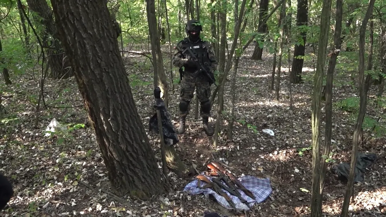 A külföldi áskálódás ellenére is sikerült feltartóztatni az illegális migrációt Magyarországon