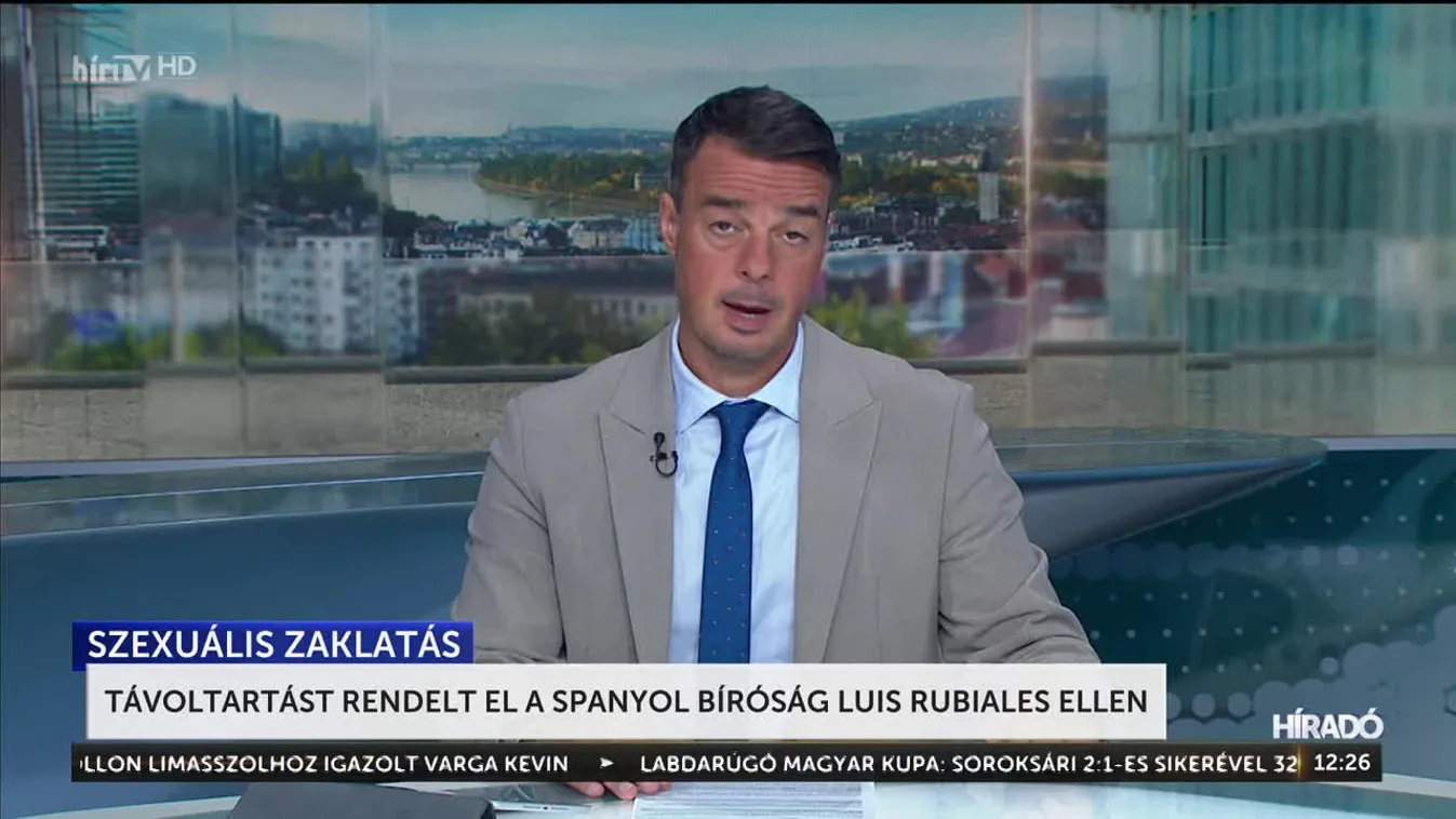 Távoltartást rendelt el a spanyol bíróság Luis Rubiales ellen