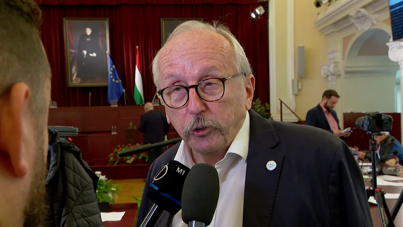 Beáll a főpolgármester mögé, és biztosítja a támogatásáról Karácsonyt Márki-Zay Péter