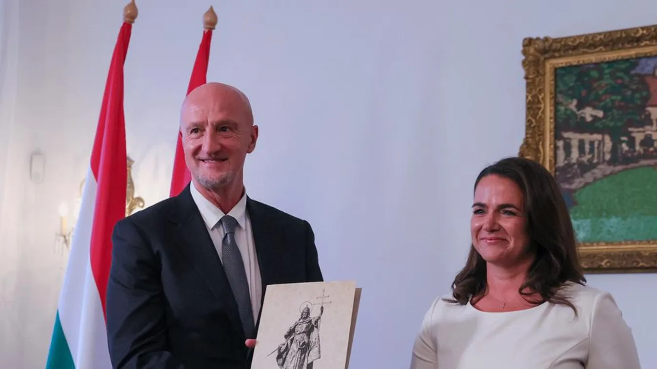 Marco Rossi és Cosimo Inguscio magyar állampolgársági esküt tett