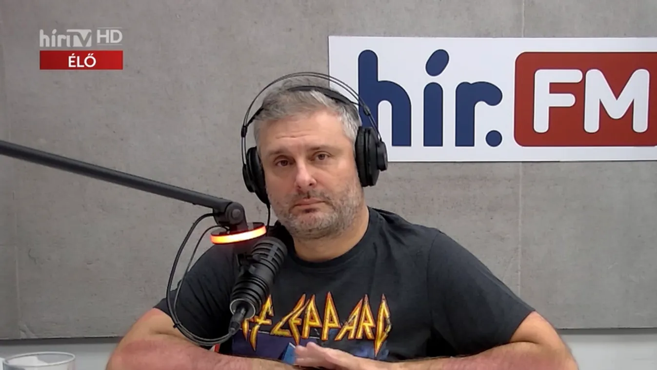 Paláver: Káosz lehet a temetőkben Karácsony miatt halottak napján