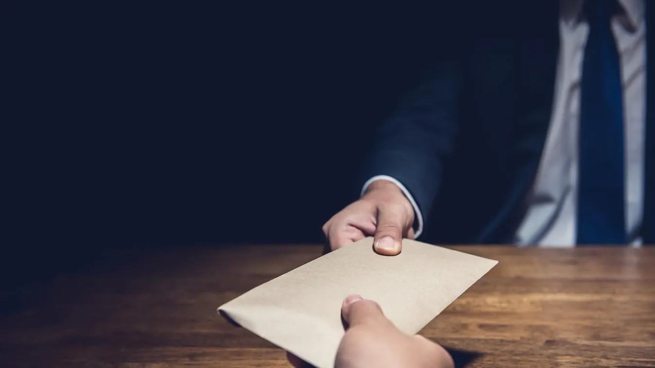 Korrupcióval vádolják Sali Berisha volt albán kormányfőt