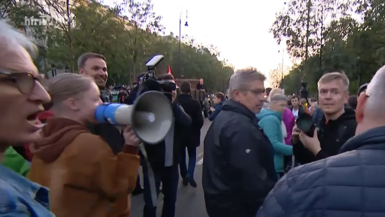 Rendszeresen inzultálják az újságírókat a baloldali tüntetéseken