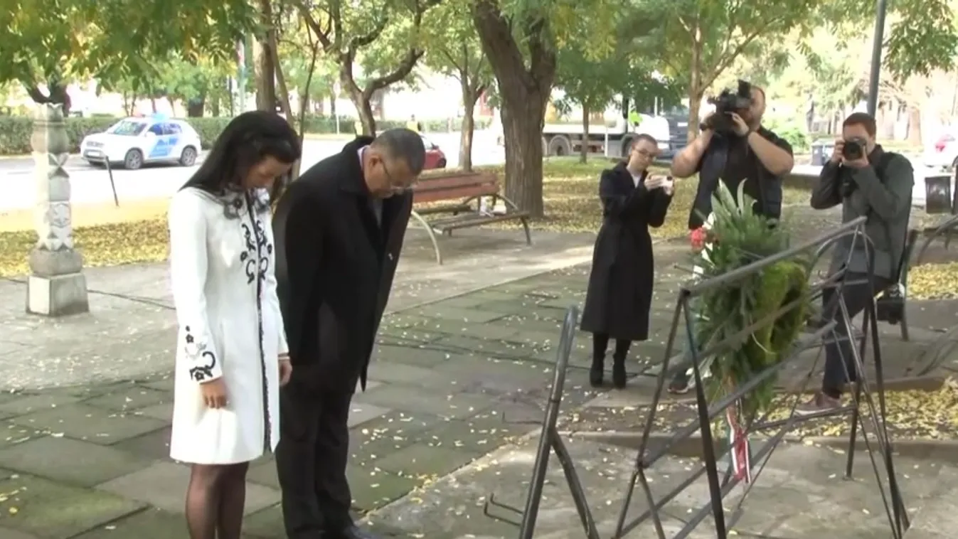 Az egész országban ünnepi megemlékezéseket tartanak