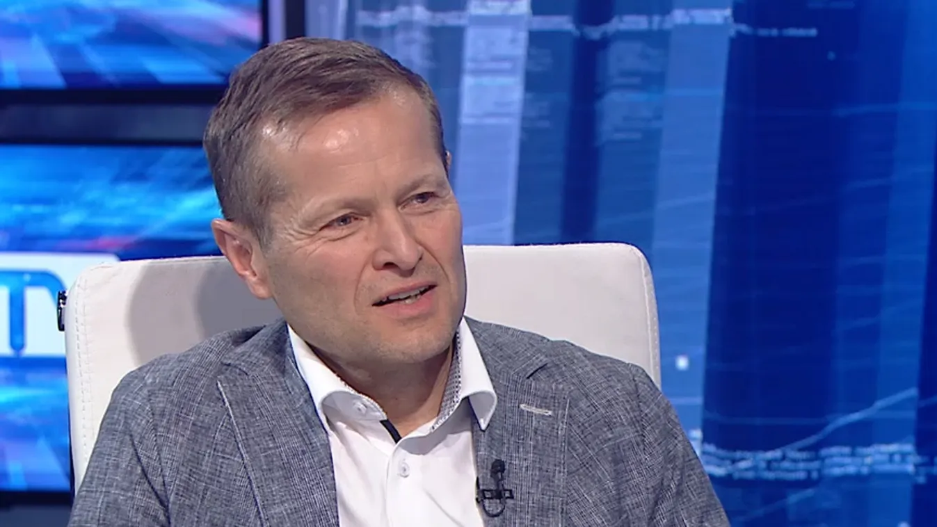 Krausz Ferenc: Emlékeztetnünk kell magunkat, hogy egyedül nem megyünk semmire